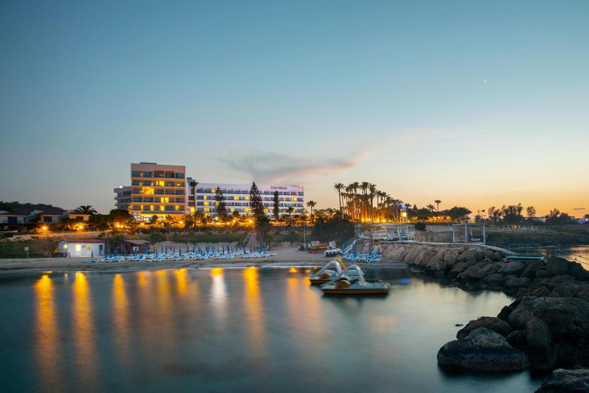 Cavo Maris Beach Hotel โปรทาราส ภายนอก รูปภาพ
