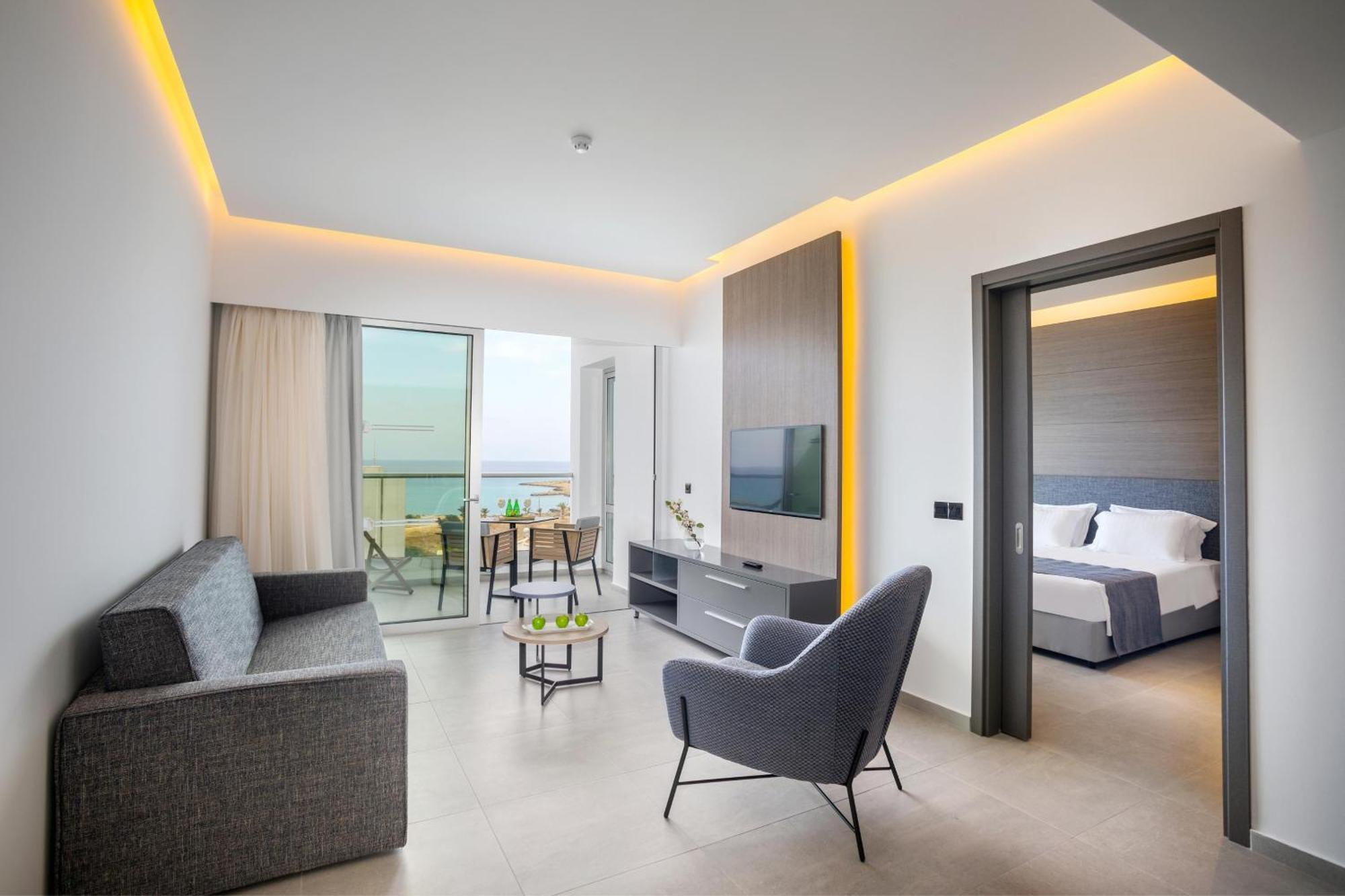 Cavo Maris Beach Hotel โปรทาราส ภายนอก รูปภาพ